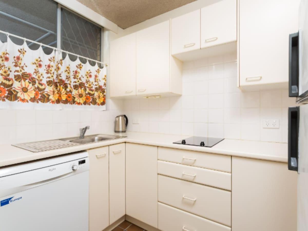 Апартаменты Goodwin Towers - Hosted By Burleigh Letting Голд-Кост Экстерьер фото