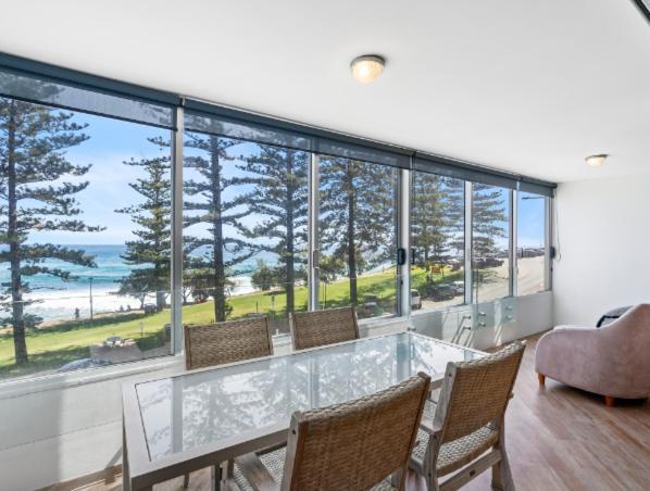 Апартаменты Goodwin Towers - Hosted By Burleigh Letting Голд-Кост Экстерьер фото