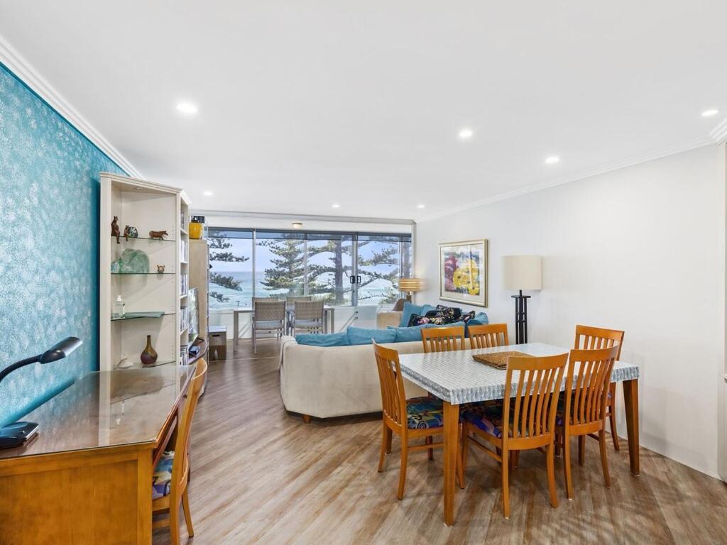 Апартаменты Goodwin Towers - Hosted By Burleigh Letting Голд-Кост Экстерьер фото