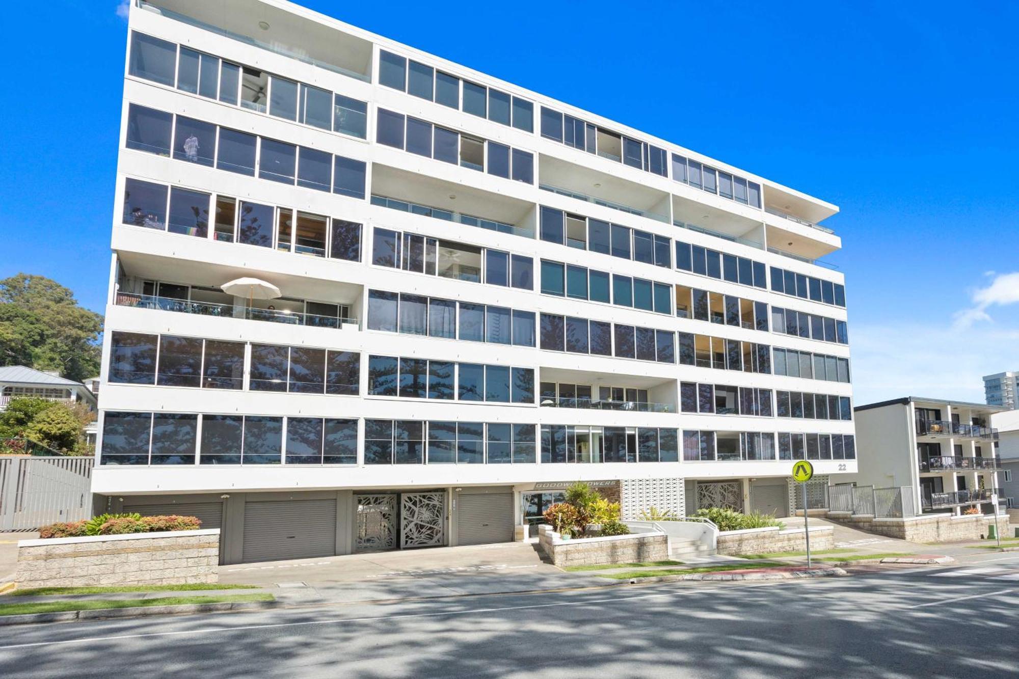 Апартаменты Goodwin Towers - Hosted By Burleigh Letting Голд-Кост Экстерьер фото