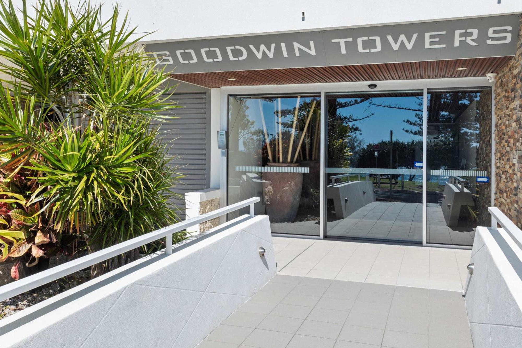 Апартаменты Goodwin Towers - Hosted By Burleigh Letting Голд-Кост Экстерьер фото